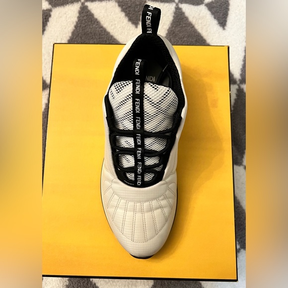 Authentic Fendi sneakers - Picture 5 of 14